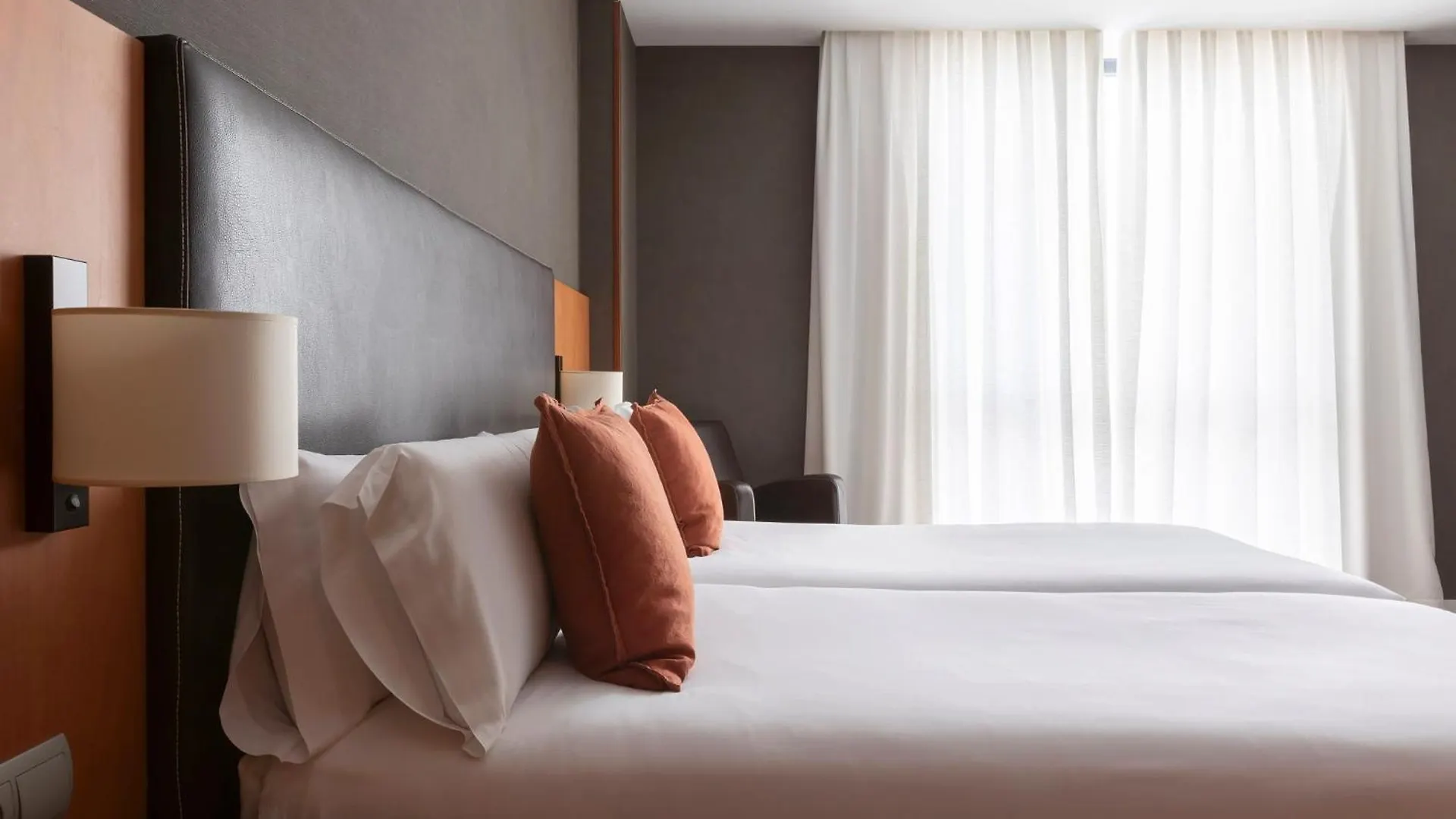 Acta Sant Just Hotel Sant Just Desvern