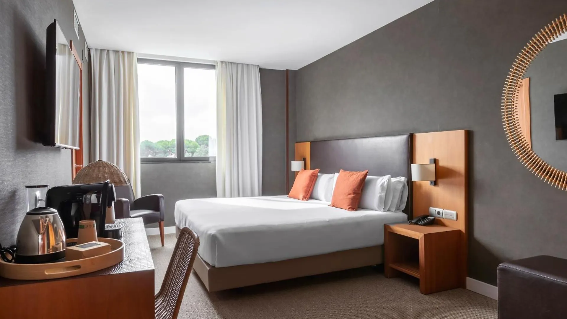 Acta Sant Just Hotel Sant Just Desvern