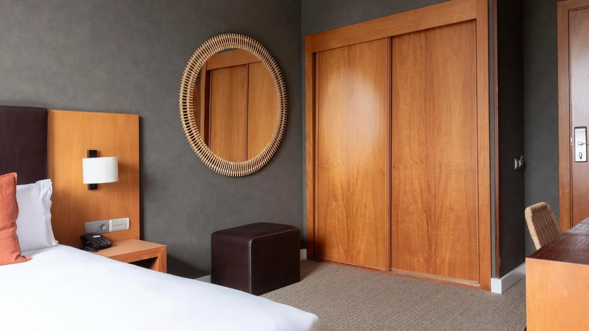 Acta Sant Just Hotel Sant Just Desvern